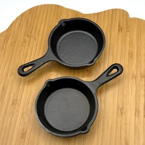 2 Pack Lodge Mini Cast Iron Skillets